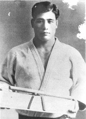 Kenshiro Abbe