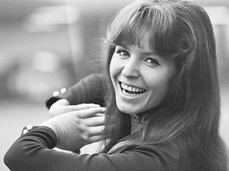 Manuela (singer)