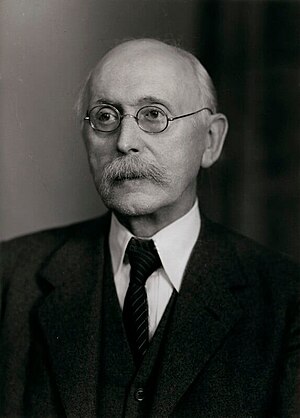 Arthur Lyon Bowley